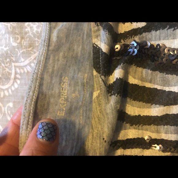 Express Animal T With Sequence - Picture 3 of 4